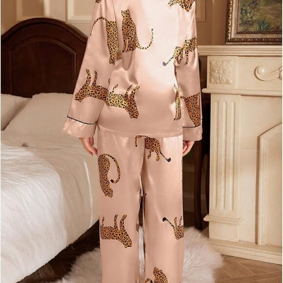 Women's Leopard Print Silk Satin Pajama Set - Picture 4 of 6